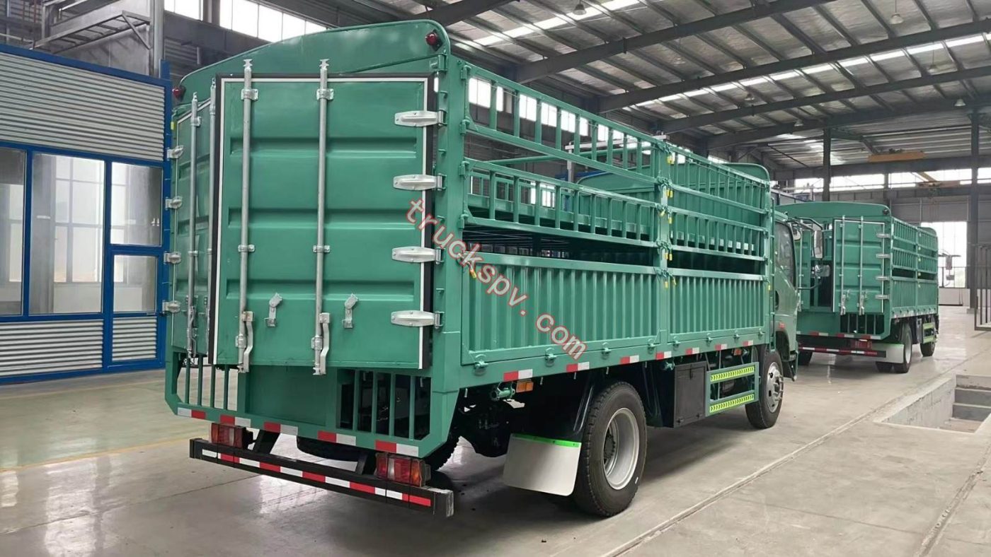 HOWO van truck